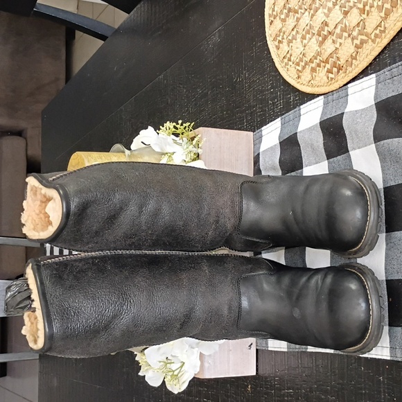 UGG AUSTRALIA Leather Tall Boots - Picture 1 of 9